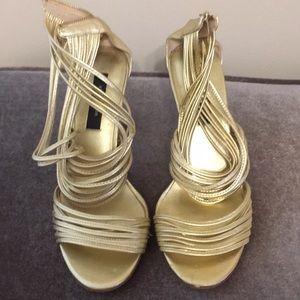 Ann Taylor 7m gold heels